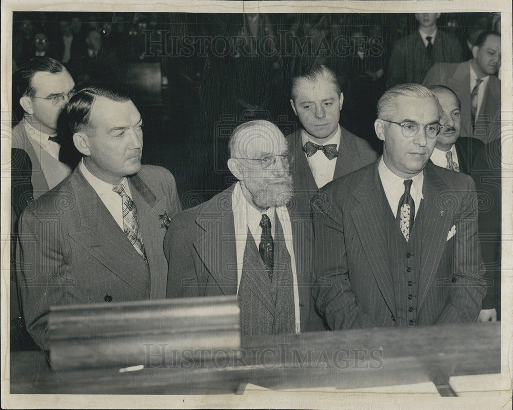 1949 Press Photo Dep Bailiff Tom Berry Joseph &quot;Yellow Kid&quot; Weil Dep Bailiff Joe - Historic Images