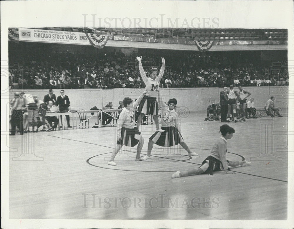 1965 Press Photo Marshall Cheerleaders During Winning Game - Historic Images