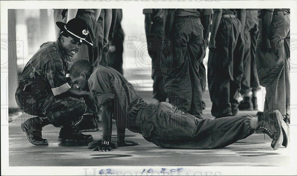 1987 Press Photo boot camp Prisoner - Historic Images