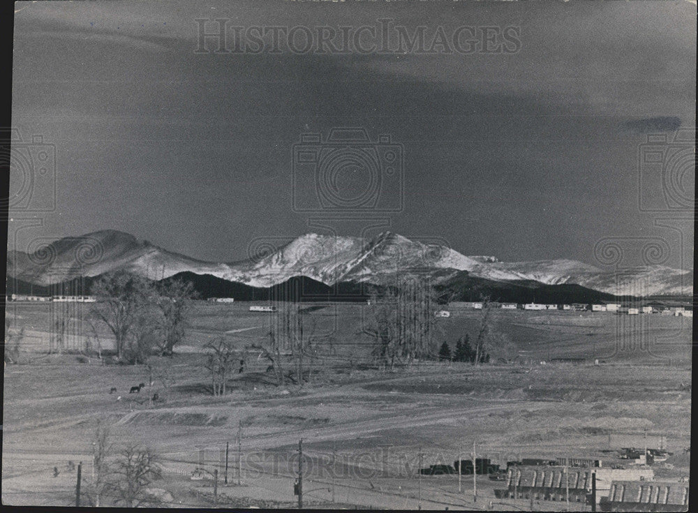 1972 Press Photo View Of The Foothillls Of Majestic Colorado Mountains - Historic Images