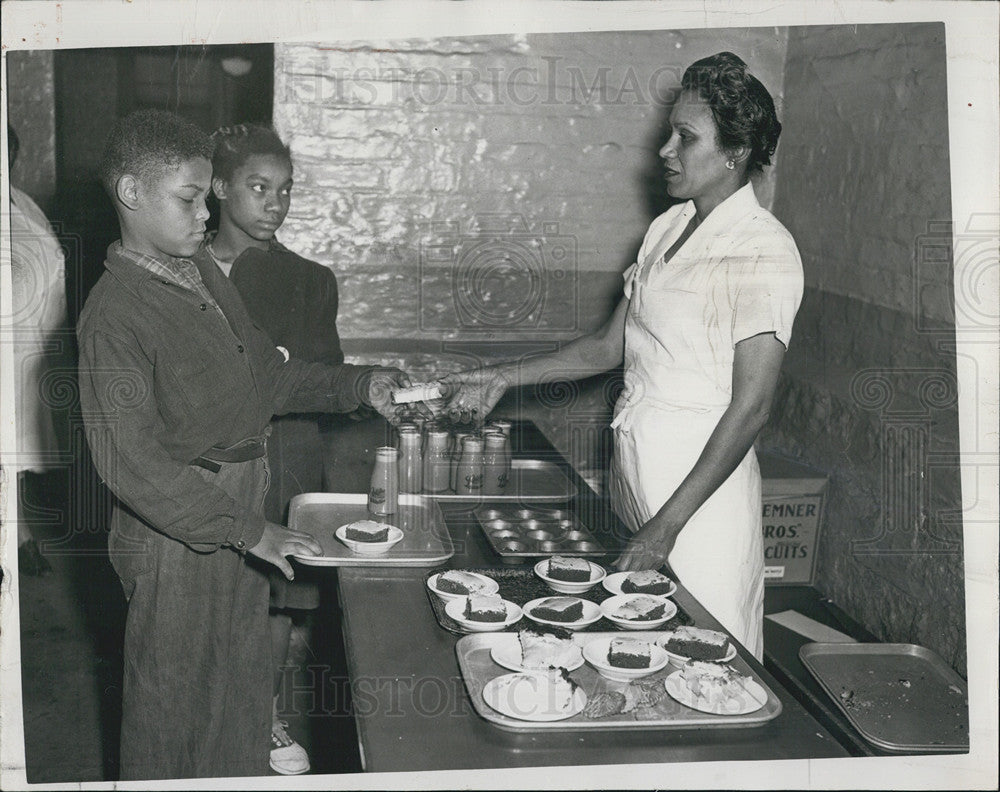 1948 Press Photo  Farren Elementary School Lunchroom - Historic Images