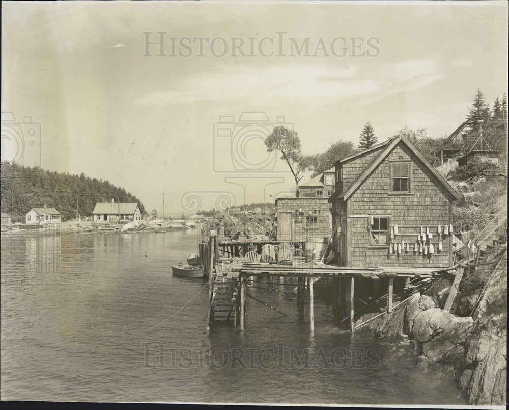 1952 Press Photo Fishing Village Along Maine&#39;s Rocky Shore - Historic Images