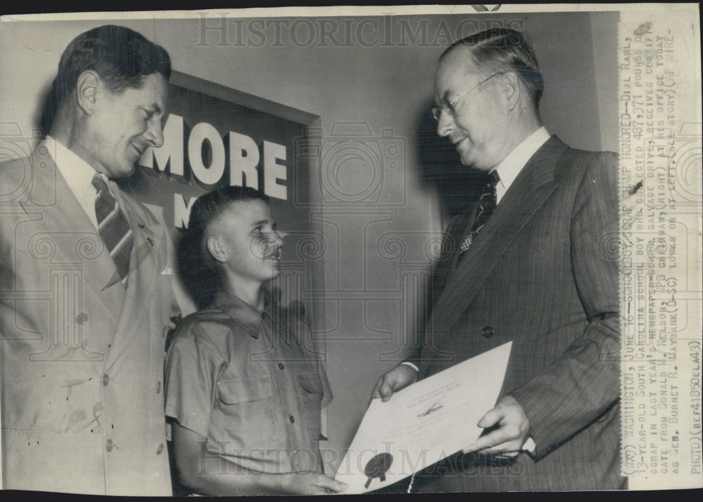 1943 Press Photo School Boy Collected 487,371 Pounds of Scrap - Historic Images