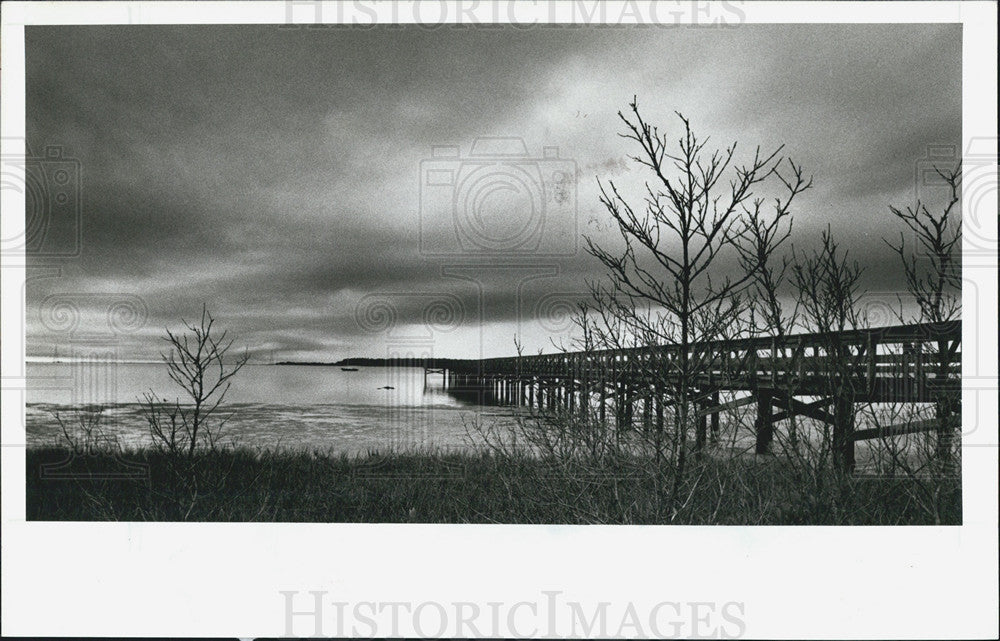 1991 Press Photo Storm moves into Safety Harbor Bay - Historic Images