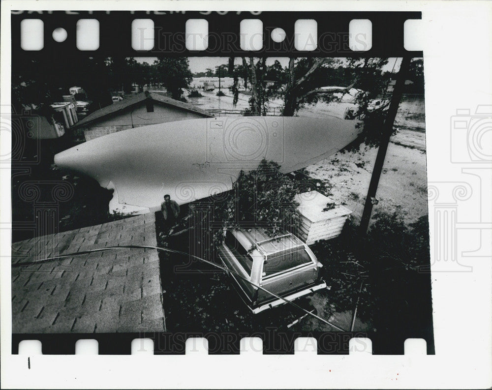 1979 Press Photo Storm Damage Displaced Yacht St Petersburg - Historic Images