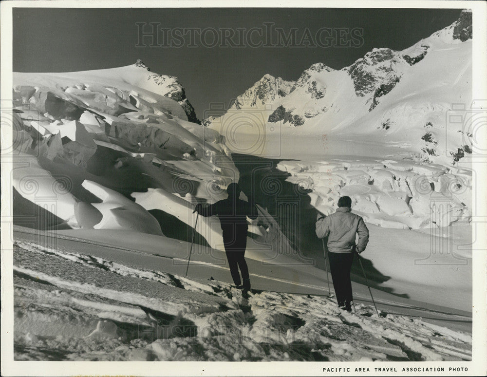 Press Photo Skiing near Mt. Cook Ron Funk & Ted Johnson in New Zealand - Historic Images