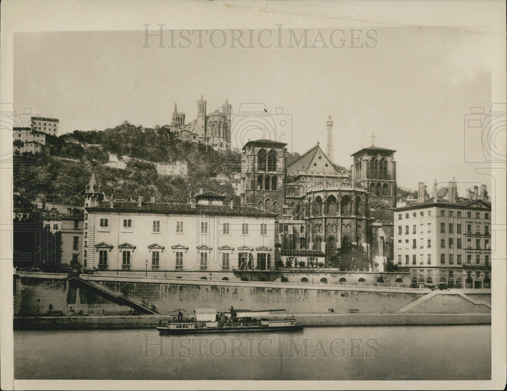 1940 Press Photo The Cathedral in Foreground, Lyons - Historic Images