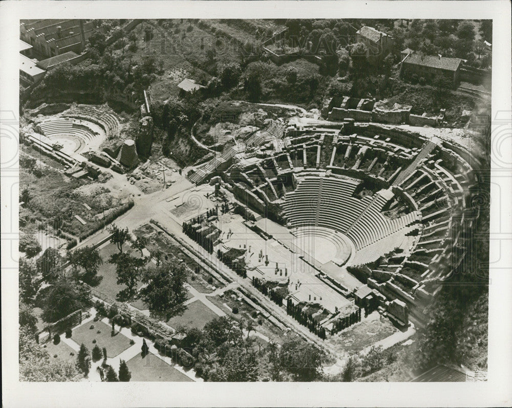 Press Photo 2,000 Years Old Arenas in France - Historic Images