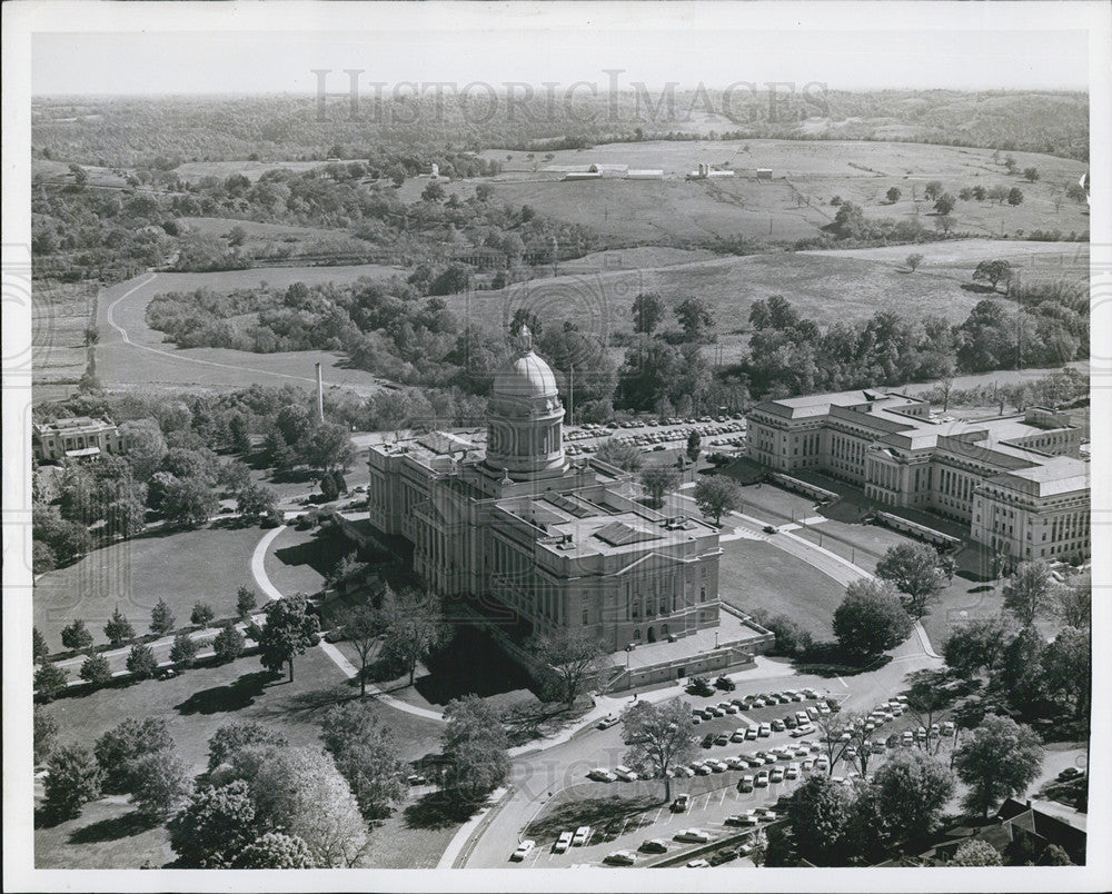 1961 Press Photo View of Kentucky&#39;s State Capitol in Frankfort - Historic Images