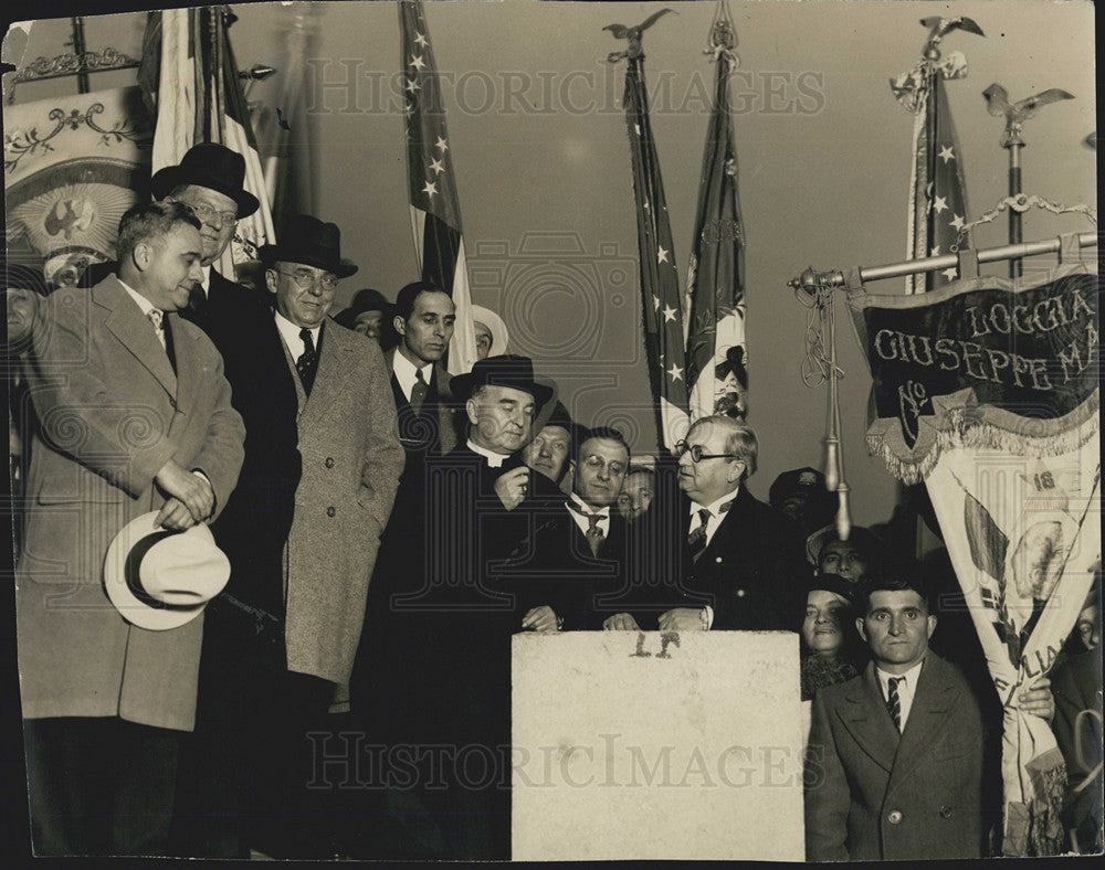 1932 Press Photo Bishop Bernard Shiel and Judge Allegretti Columbus Memorial - Historic Images