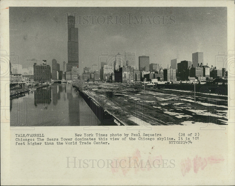 1974 Press Photo Sears Tower stands 101 feet taller than the World Trade Center. - Historic Images