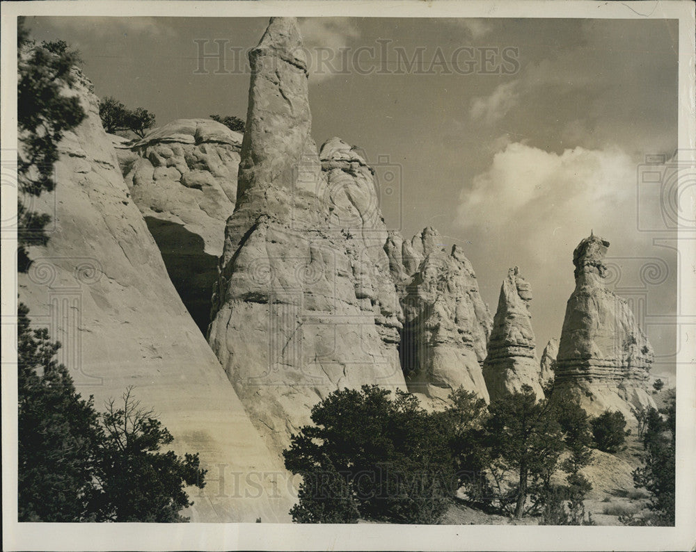 1948 Press Photo Sandstone formations near Gallup New Mexico - Historic Images