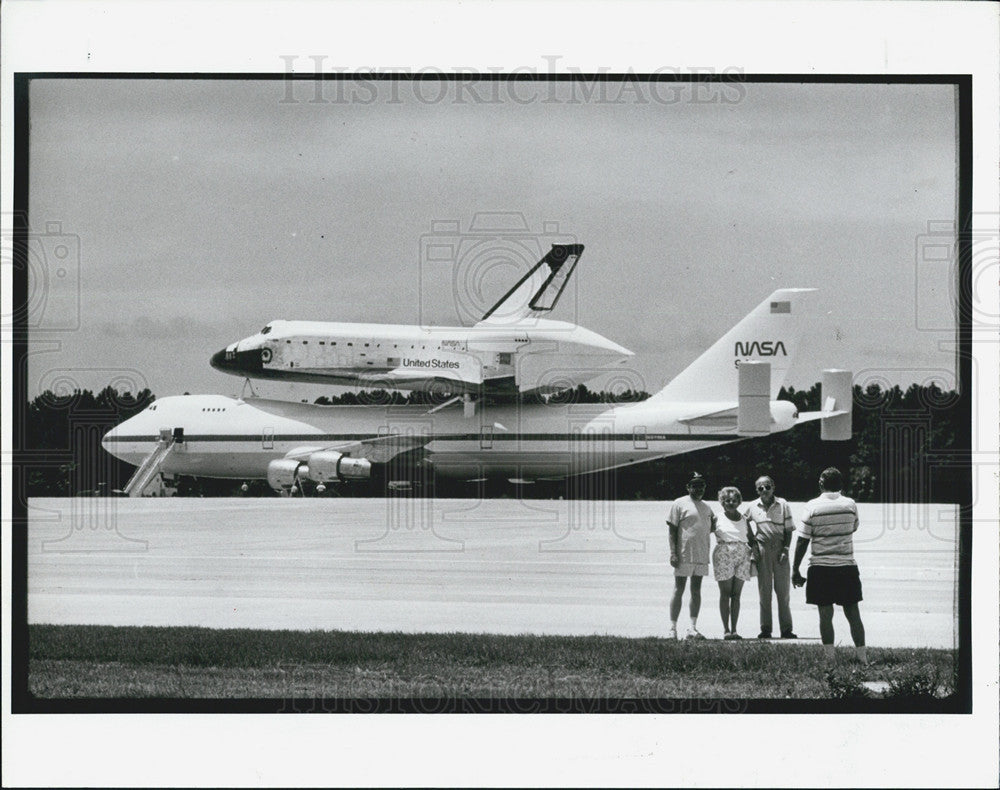 1991 Press Photo Space Shuttle Columbia at Macdill Air Force Bae - Historic Images