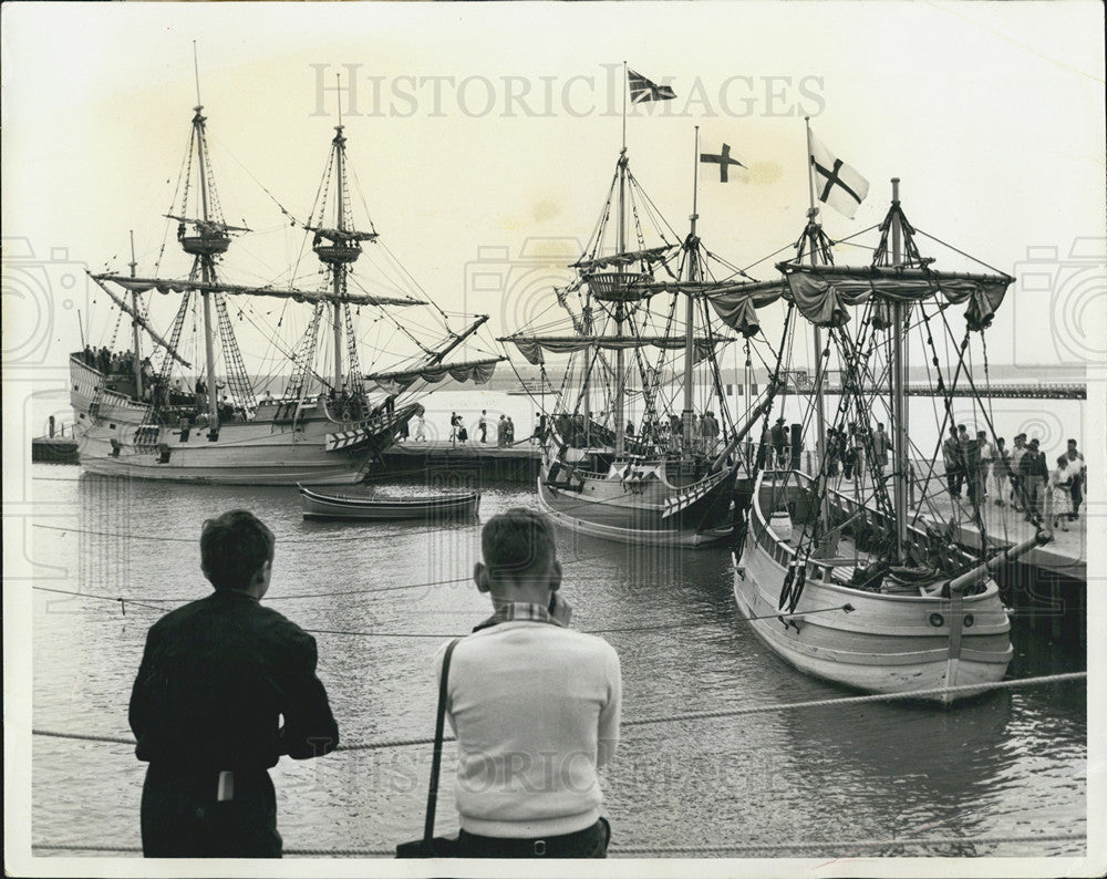 1962 Press Photo Replicas of the ships that sailed to Jamestown, Virginia - Historic Images