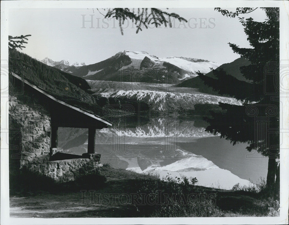 1979 Press Photo warm cabin lake Mendenhall glacier Juneau Alaska - Historic Images