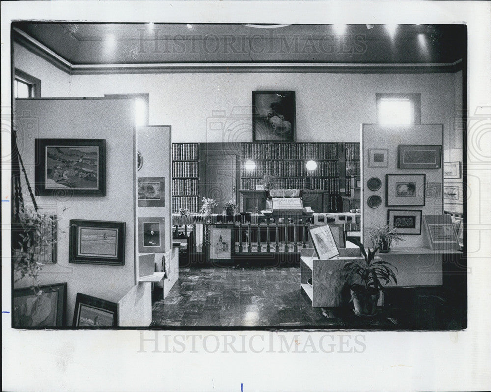 1975 Press Photo McHenry County Courthouse In Converted Into Shops, Art Gallery - Historic Images