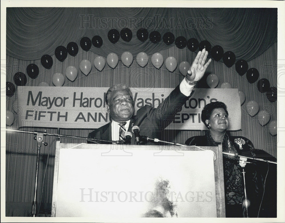 1987 Press Photo Chicago Mayor Harold Washington Fiancee Mary Smith Fundraiser - Historic Images