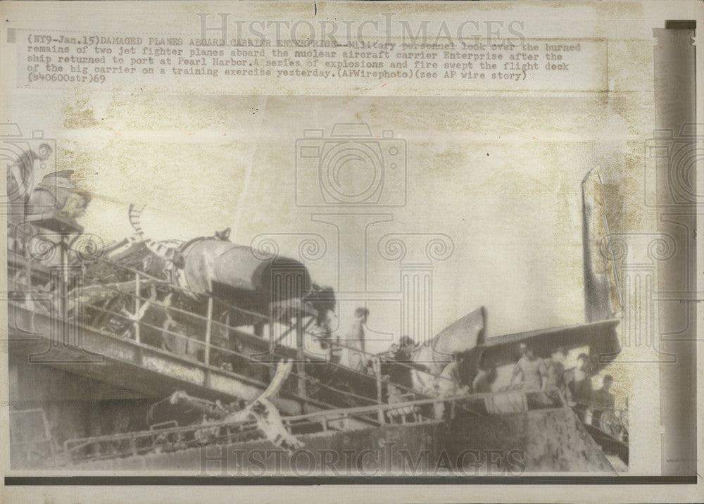 1969 Press Photo Damaged jet planes on deck of Enterprise after training exercs - Historic Images