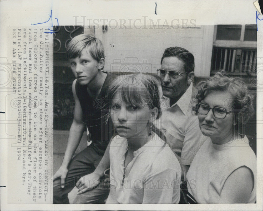 1974 Press Photo C.P. Fulfer Family Dennis Deniso Taken Captive Escaped Convicts - Historic Images