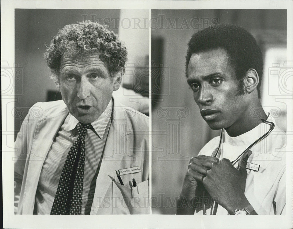 1972 Press Photo James Whitmore, Cleavon Little - Historic Images