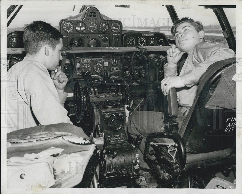 1950 Press Photo Franklin Kellerhals, William Bassett, Cockpit, C-45 - Historic Images