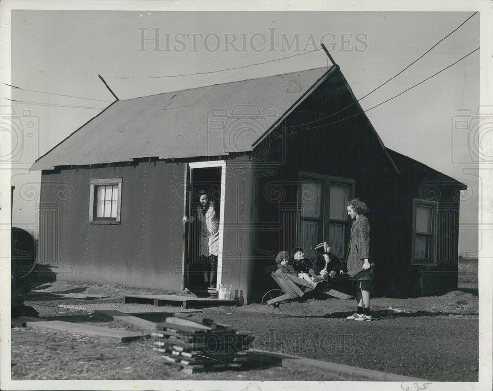 1940 Press Photo Mrs John Slager, Patricia Ann, John Jr, Barbara, Lorraine - Historic Images