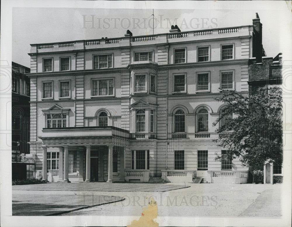 1949 Press Photo Clarence House, Princess Elizabeth, Prince Philip - Historic Images