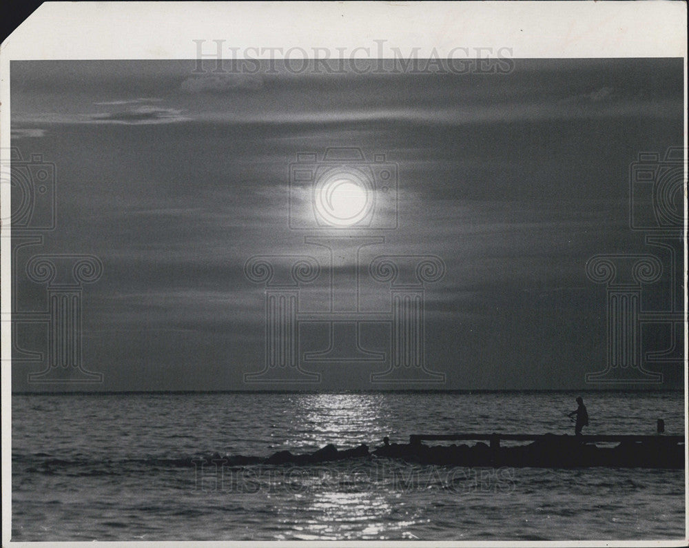 1969 Press Photo St Petersburg, Waterfront, Fishing - Historic Images