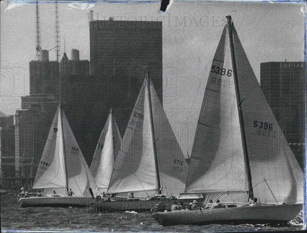 1971 Press Photo Sailboats take off in Chicago to Mackinac Island - Historic Images