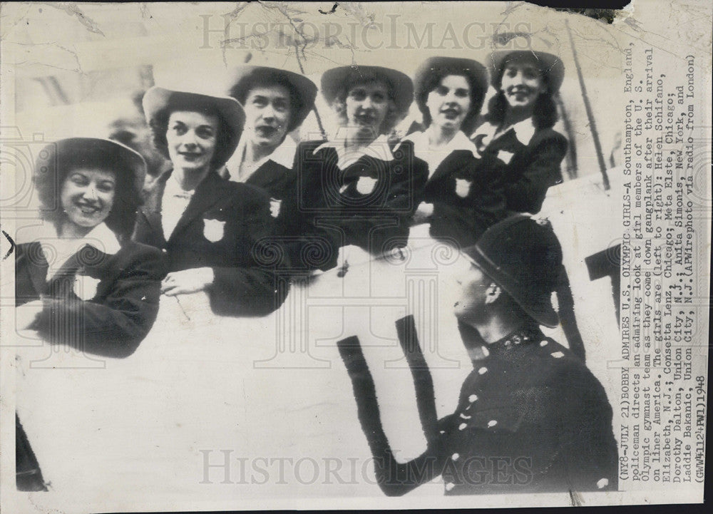 1948 Press Photo U.S. Olympic Gymnast Team Leaving Liner America - Historic Images