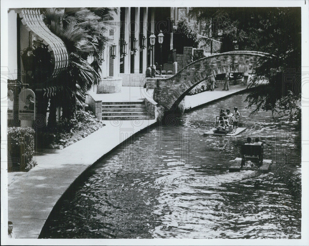 Press Photo Downtown River Walk San Antonio River Visitors Paseo Del Rio - Historic Images