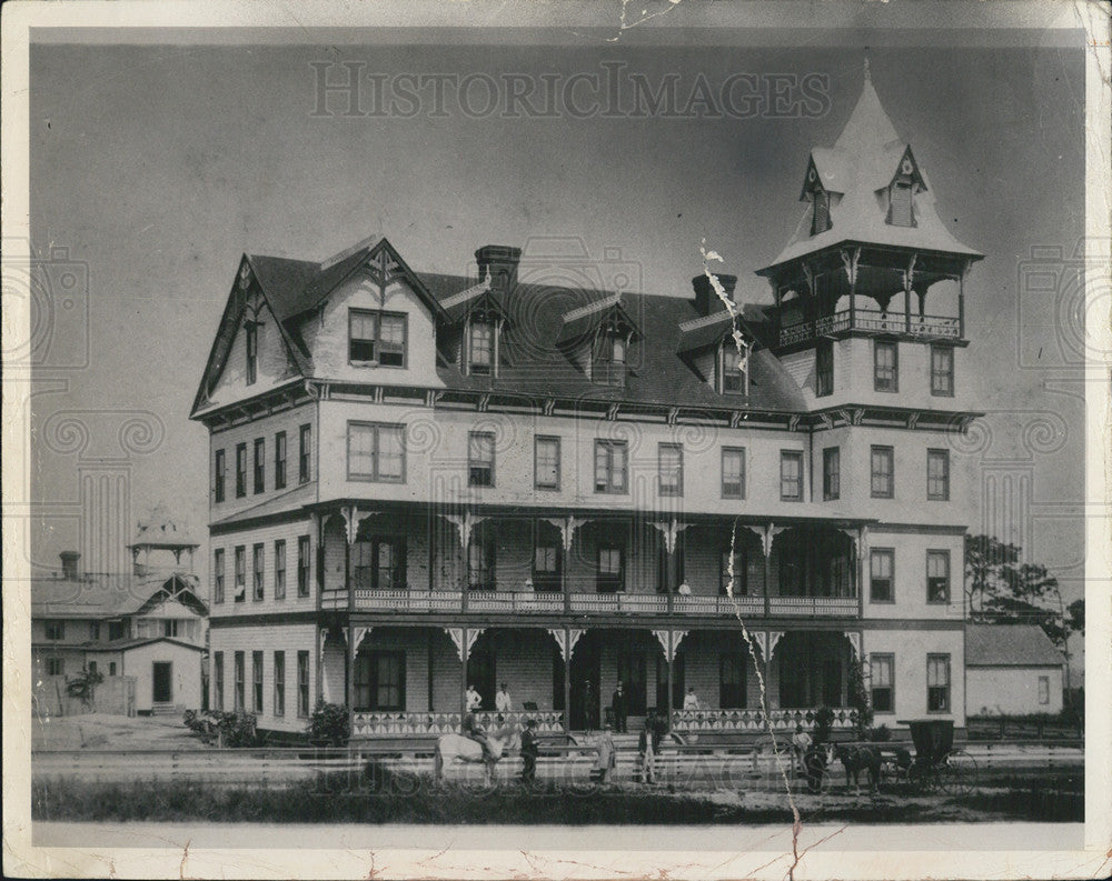 1972 Press Photo Old Detroit Hotel Exterior - Historic Images