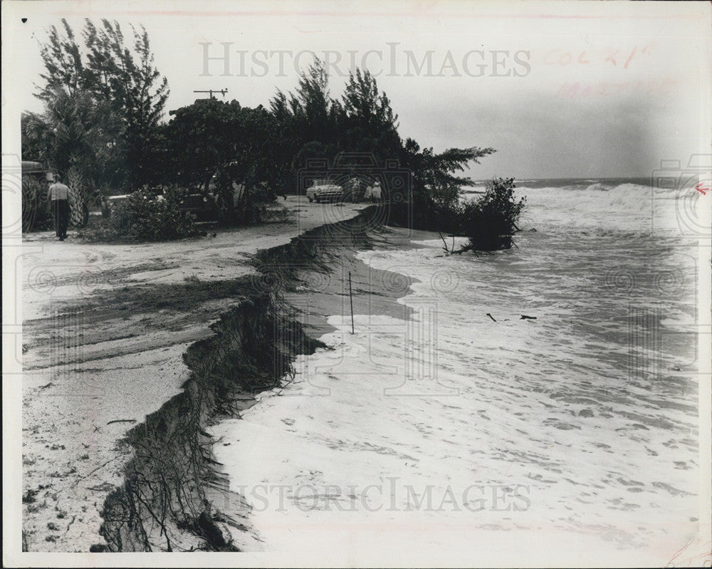 1957 Press Photo Washed Out Road Sea Shore - Historic Images