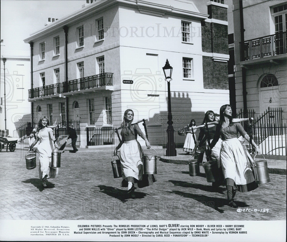 1968 Press Photo Scene Film Oliver! - Historic Images