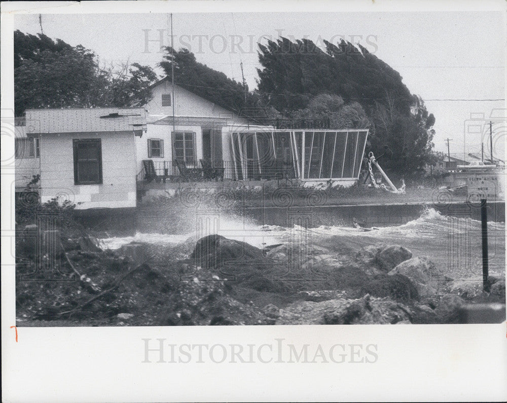 1975 Press Photo Hurricane Heloise - Historic Images