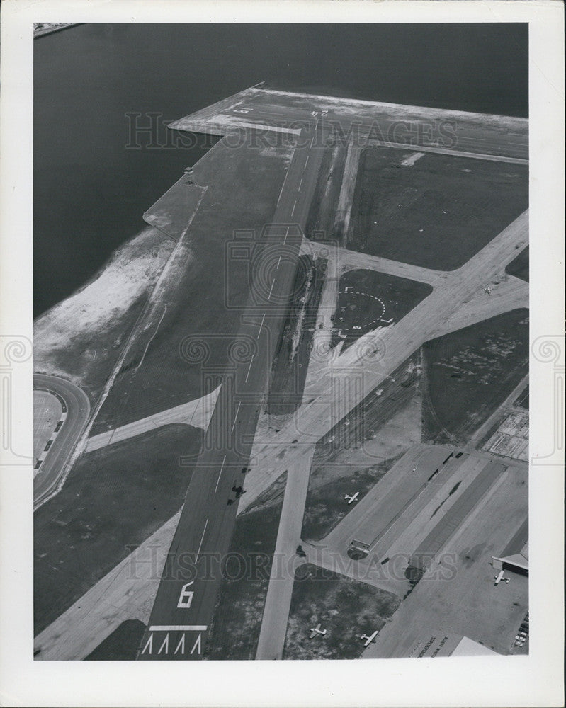 1965 Press Photo Areal view of Albert Whitted Airport in St. Petersburg, Florida - Historic Images