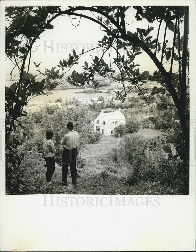 1965 Press Photo Bermuda Britain&#39;s loveliest island colony tribe road - Historic Images