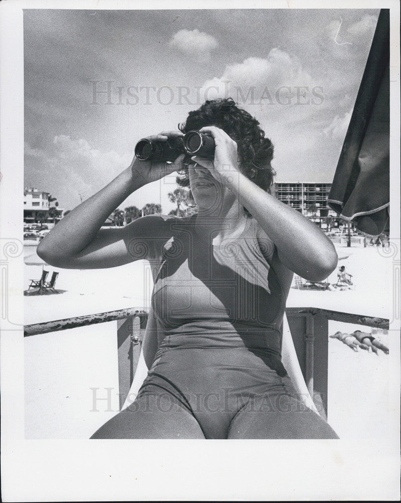 1981 Press Photo Jennifer Burns Clearwater Beach Lifeguard Florida - Historic Images