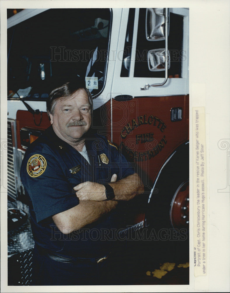 1989 Press Photo Capt. Chris Christenbury leader rescue Karen Geiger Hurricane - Historic Images