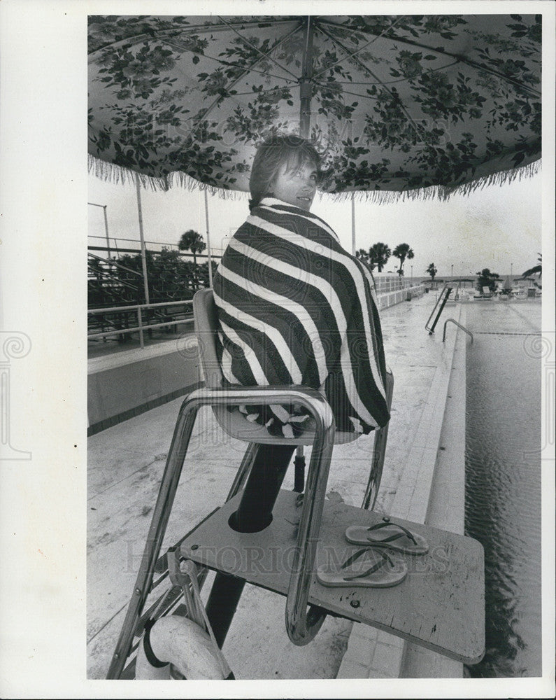 Press Photo Lifeguards - Historic Images