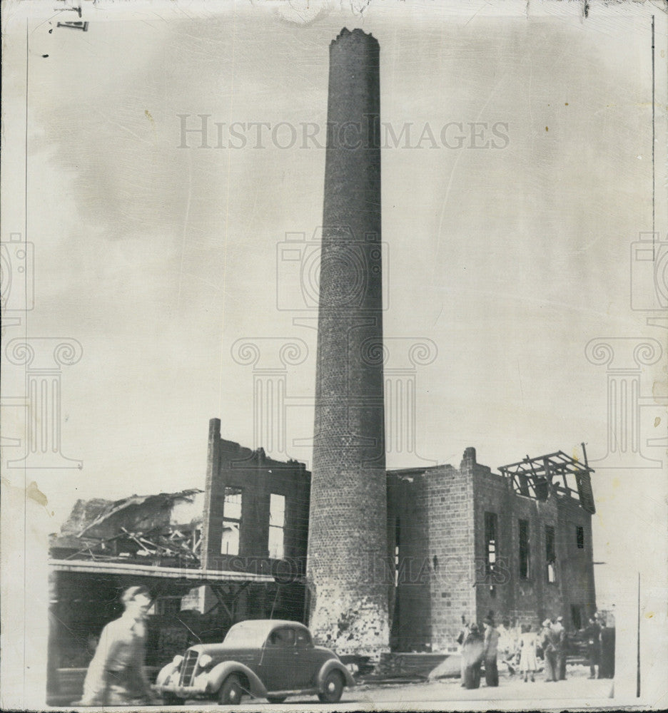 1949 Press Photo Tacoma Washington Earthquake Collapses Building &amp; Chimney - Historic Images