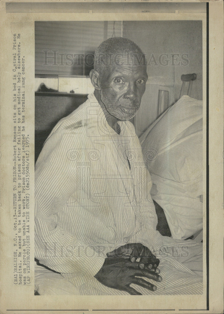 1975 Press Photo Robert Ransom Returns to Prison to Get Medical Care - Historic Images