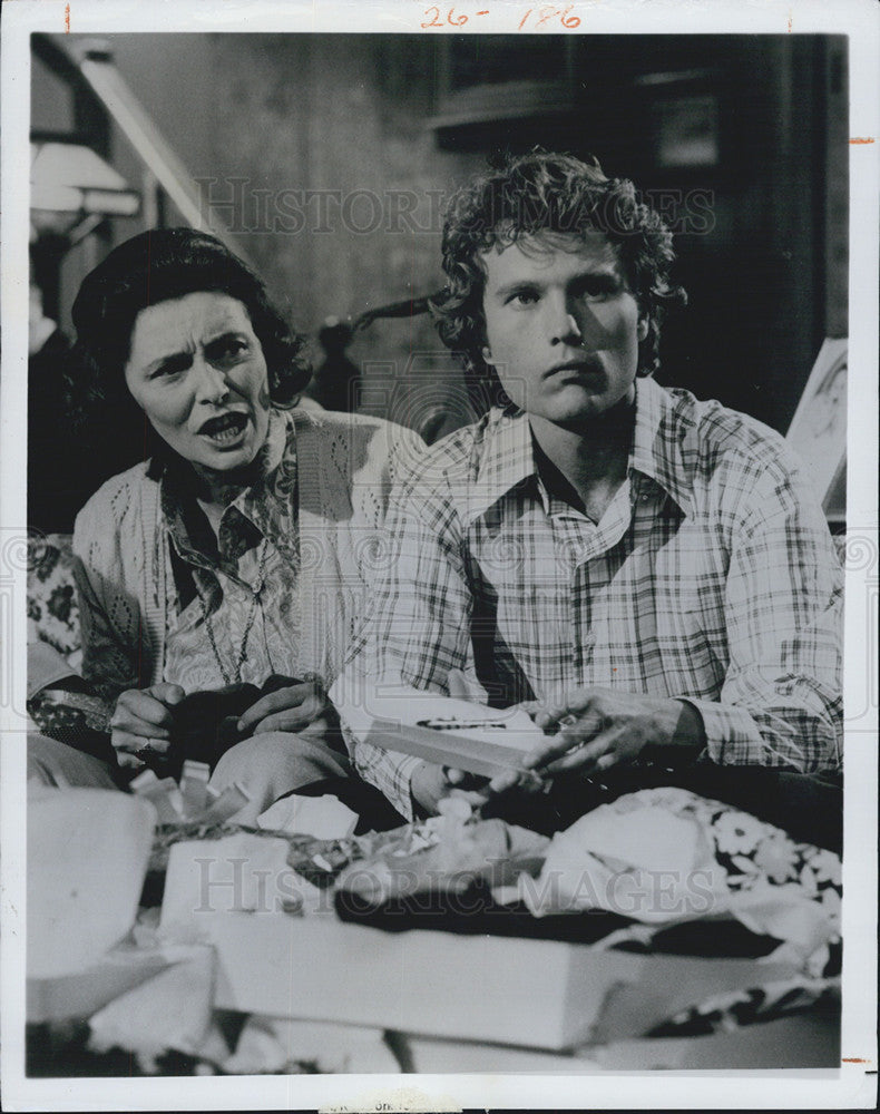 1975 Press Photo Patricia Neal &amp; John Savage in &quot;Eric&quot; - Historic Images