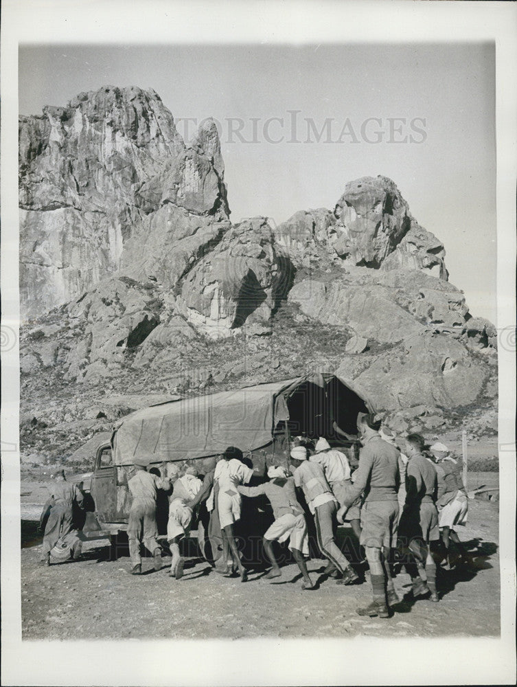 1942 Press Photo Ethiopian Prisoners slave labor - Historic Images