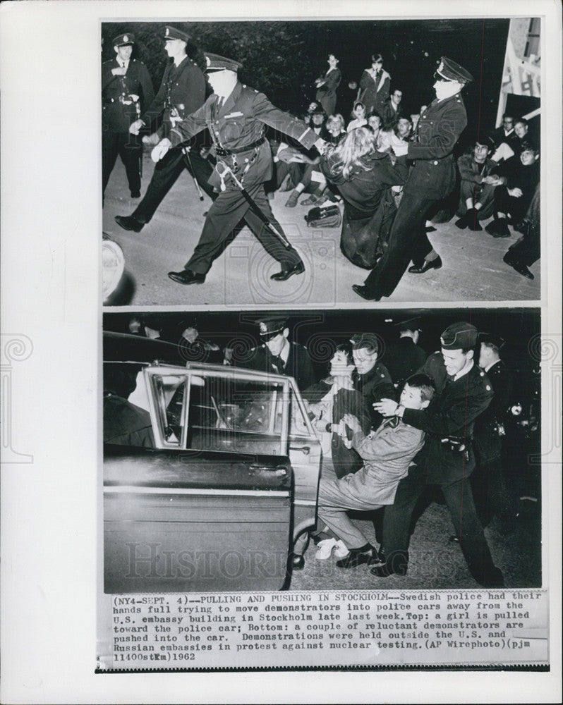 1962 Press Photo Swedish Police, Demonstrators, Stockholm - Historic Images