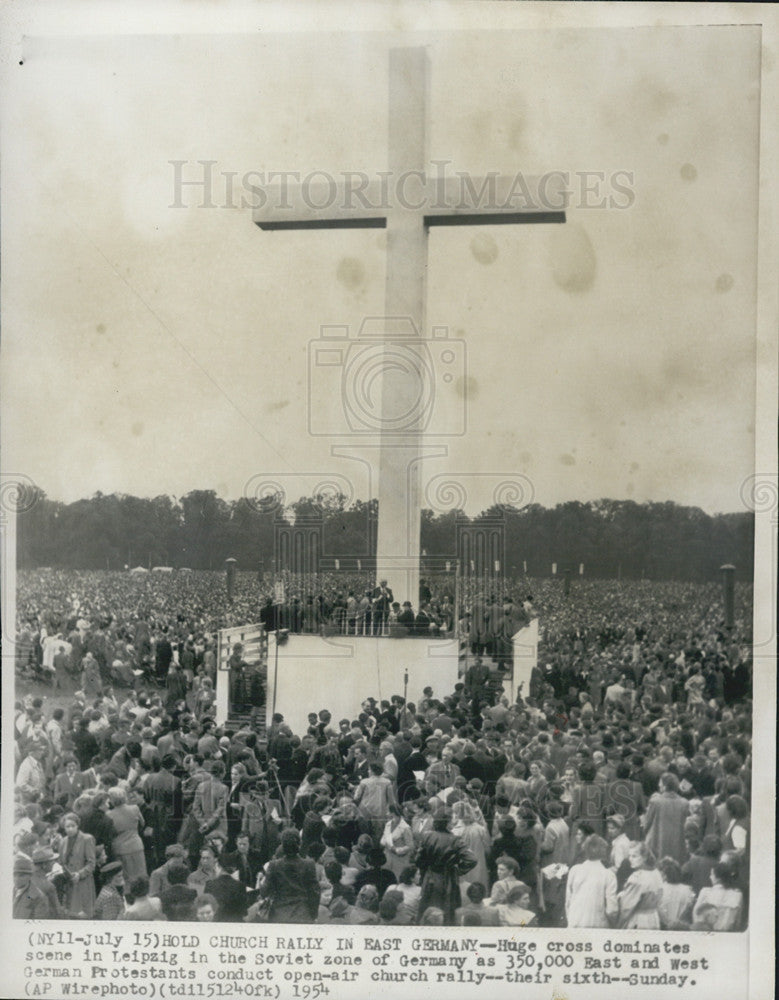 1954 Press Photo German Protestants Hold Open-Air Church Rally - Historic Images