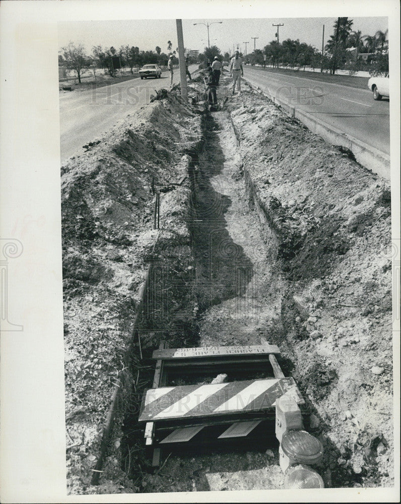 1978 Press Photo Treasure Island plowing by workmen - Historic Images