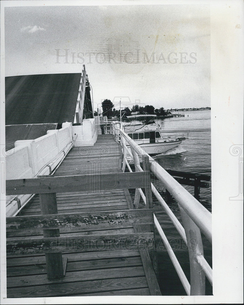 1981 Press Photo Treasure Island Causeway to have Aluminum Supported Catwalks - Historic Images