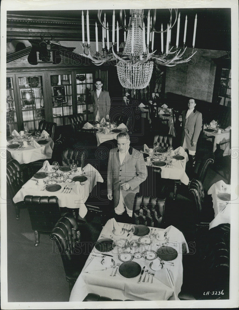 1966 Press Photo Restaurant  Royal Hunt Chicago Illinois - Historic Images