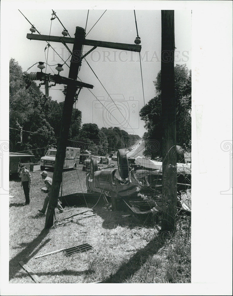 1987 Press Photo Pickup Truck Accident Saint Leo College Loses Power Florida - Historic Images